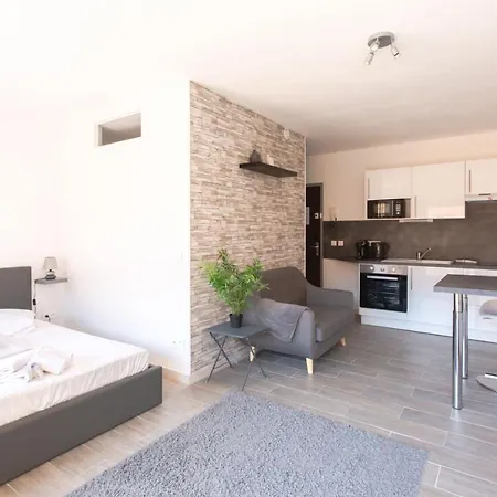 Tivoli Furnished Studio *